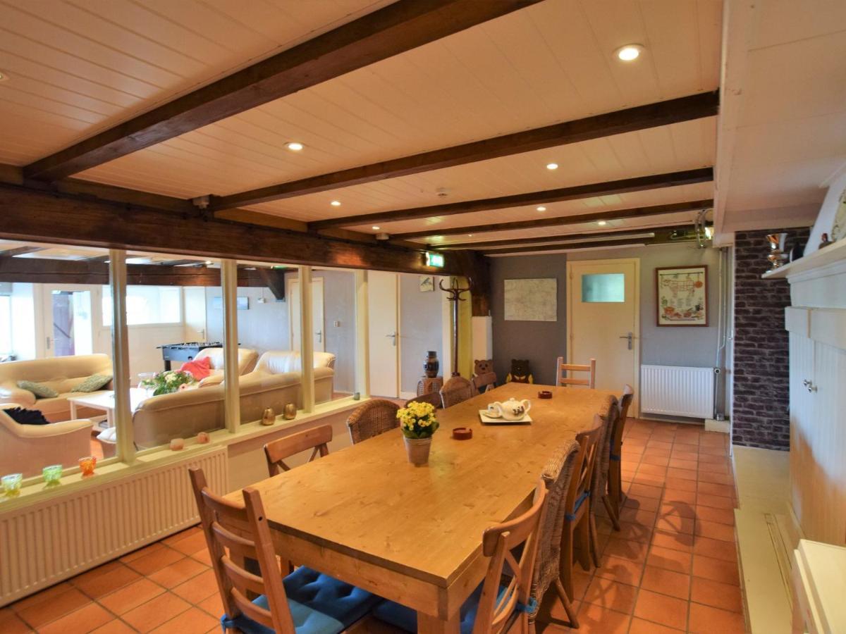 Quaint Farmhouse near River in Oosterwijk Leerdam Buitenkant foto