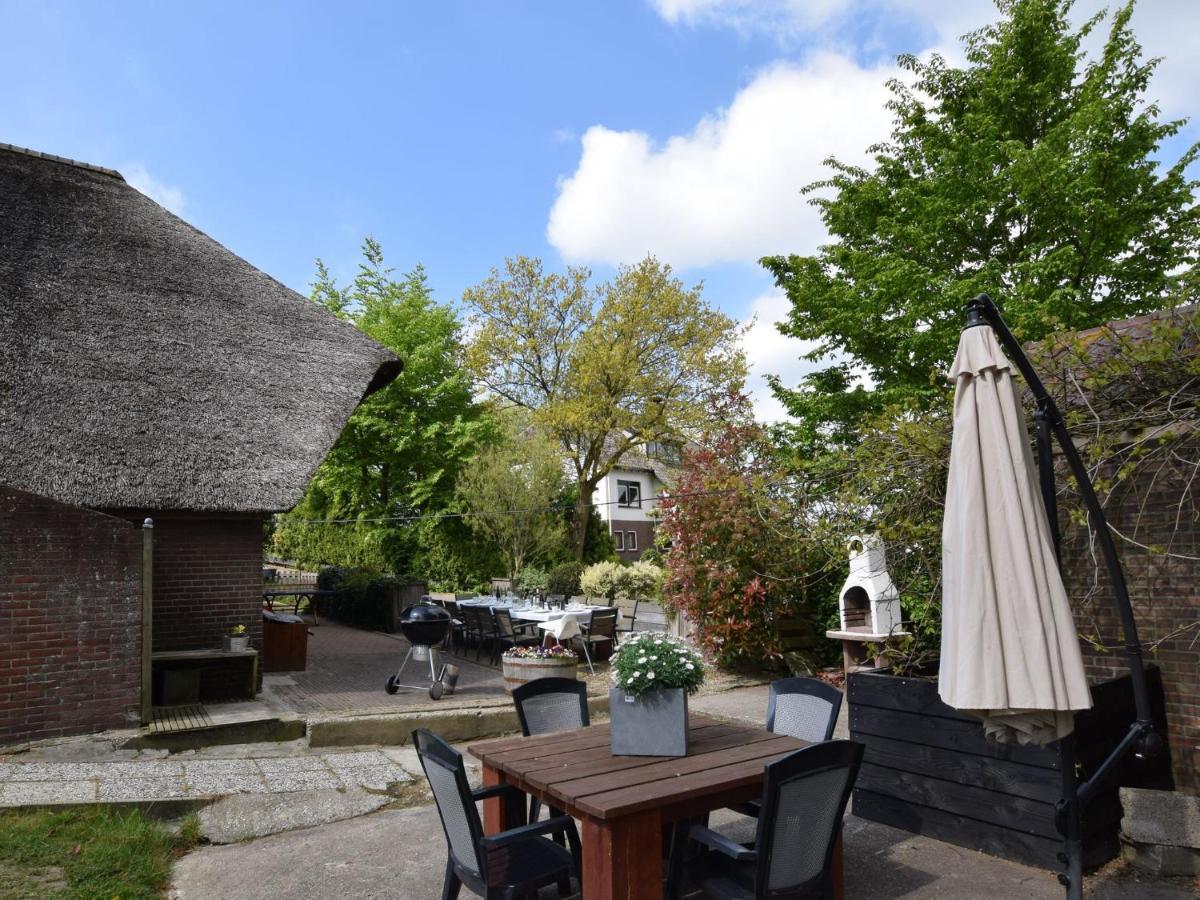 Quaint Farmhouse near River in Oosterwijk Leerdam Buitenkant foto