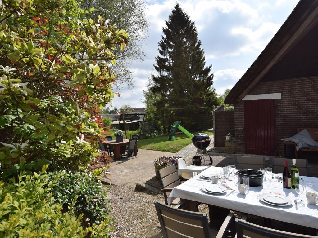 Quaint Farmhouse near River in Oosterwijk Leerdam Buitenkant foto